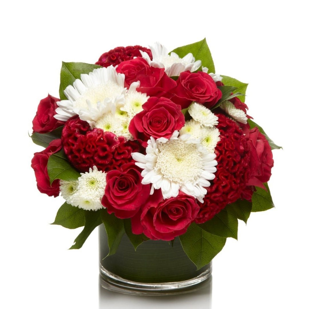 Everyone can use some @jadorelesfleurs & @louisvuitton  Flower room decor,  Fresh flower delivery, Luxury flowers